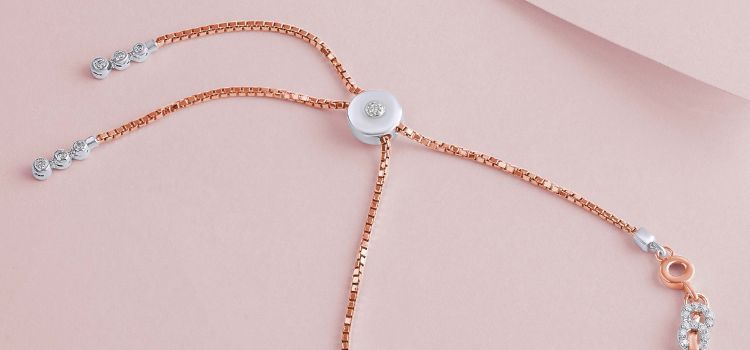 How to Shorten a Chain Necklace Without Cutting It