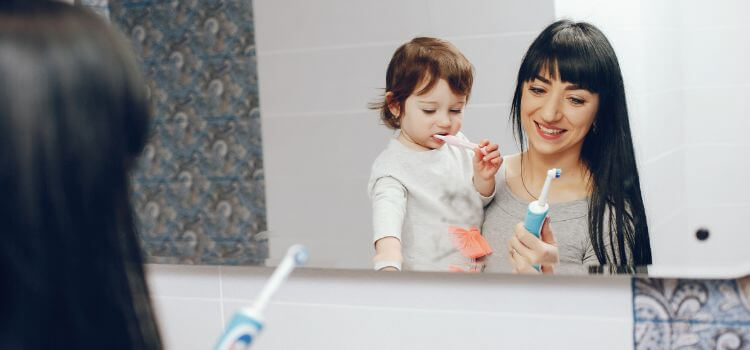 can you use electric toothbrush with invisalign