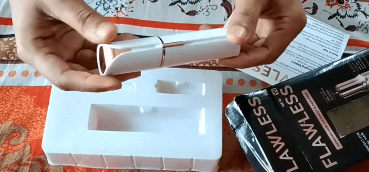 How to Put Battery in Flawless Facial Hair Remover